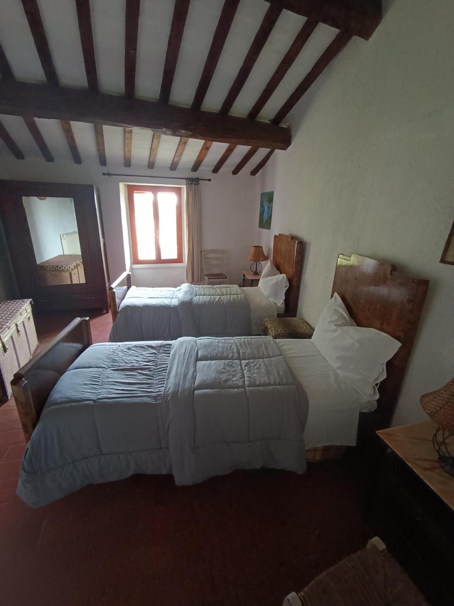 Pilgrim Rooms Gubbio Oda fotoğraf